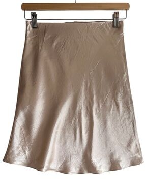 Babaton satin slip pull on a-line skirt in champagne size 4 excellent condition